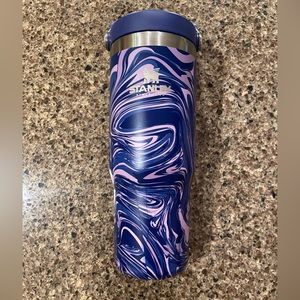 Stanley IceFlow Flip Straw 30 oz Tumbler